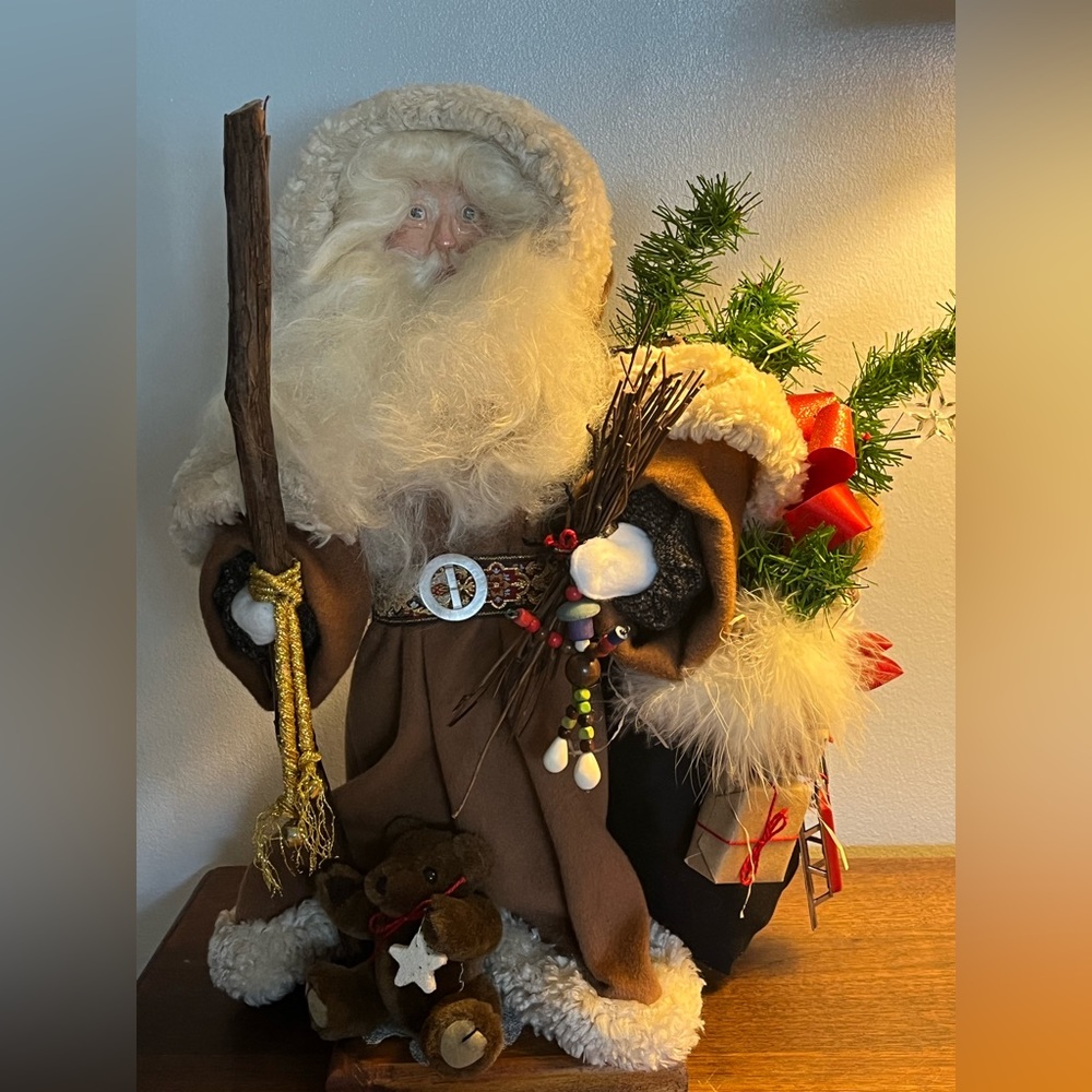 Old World Santa Clause Standing Christmas Decoration Decor Vintage